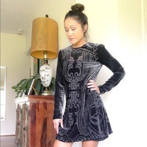 ZARA DRESS. Gorgeous velvet dress from Zara. Size XS